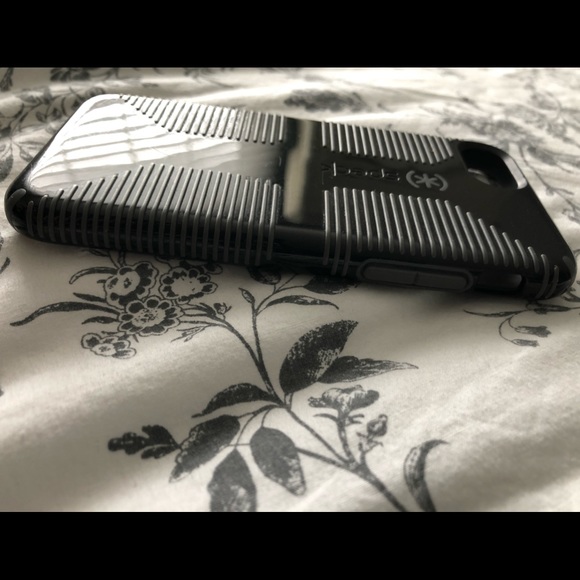 iPhone 7 Black Speck Case - Picture 4 of 5